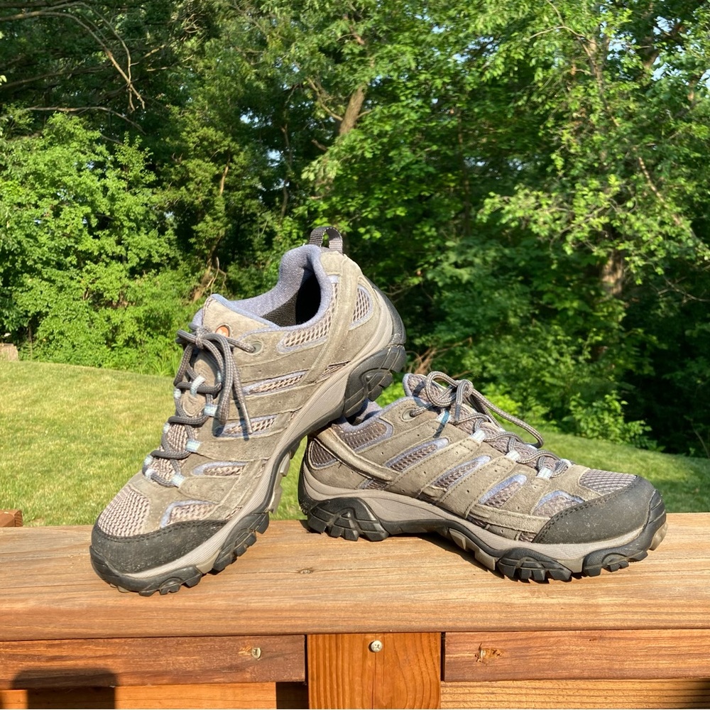 Merrell Moab 2 women’s hiking shoes